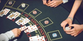 Hướng dẫn chi tiết cách chơi bài Blackjack cho người mới bắt đầu