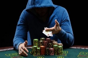 Bí Quyết Giăng Bẫy Đối Thủ Trong Poker Online Hiệu Quả Nhất