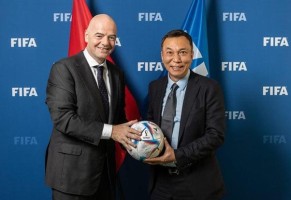 Chủ tịch FIFA và VFF chúc mừng CAHN vô địch V.League 2025/26