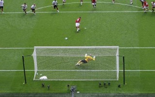 Cú sút penalty nhanh nhất thế giới: Kỷ lục tốc độ và những sự thật thú vị